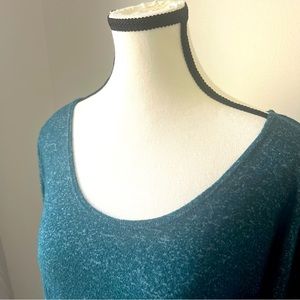 Gyft | Long Sleeve Shirt | XL | Teal Blue | Batwing Sleeve